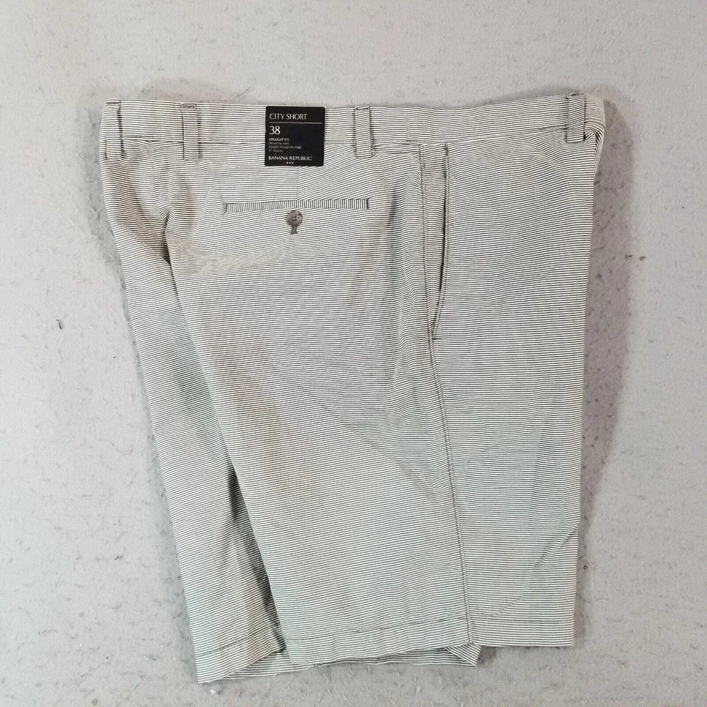 Banana Republic City short shorts men's 38 x 10 white striped cotton Bermuda NEW